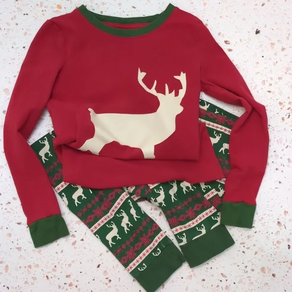 Lily & Dan | Winter Holiday Pattern Pajamas Reindeer Sweater Print | M