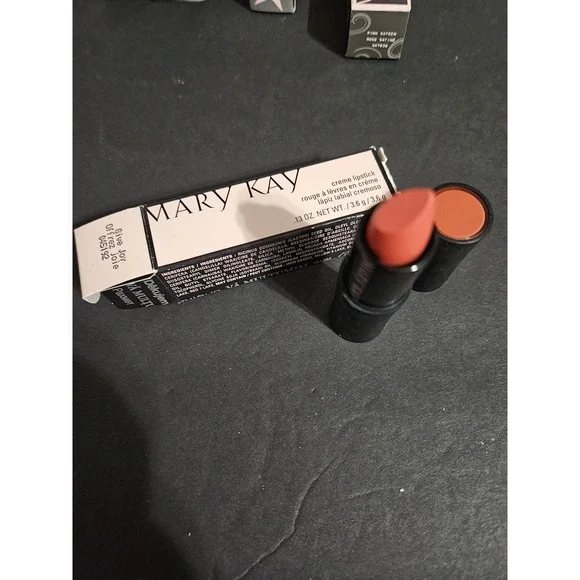Mary Kay Creme Lipstick Give Joy New‎ Discontinued