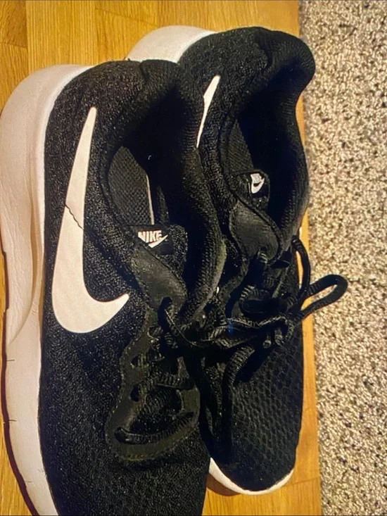 Nike Kids Black & White Mesh Running Sneakers