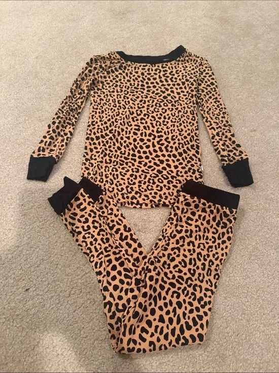 Little sleepies leopard print 2 piece pjs