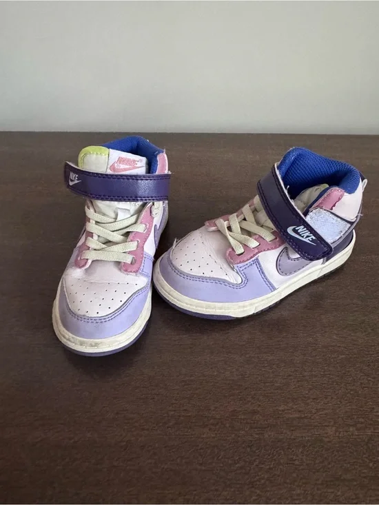 Nike Kids High-Top Sneakers in Lavender and Pink