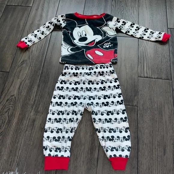 Long sleeve Mickey Mouse Disney pajamas boy/girl