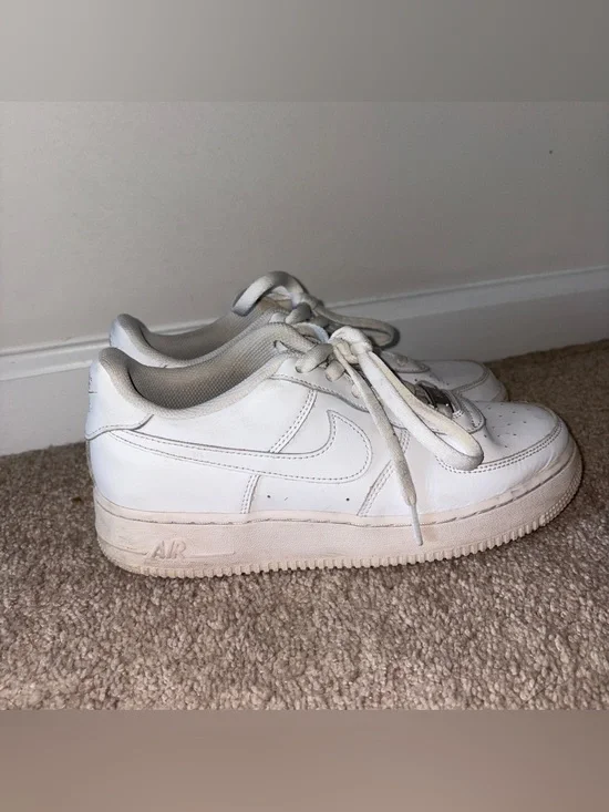 Nike Air Force Kids White Low-Top Sneakers Size: 7Y