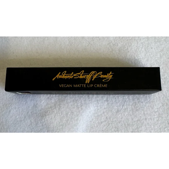 Ashunta Sheriff Beauty Vegan Matte Lip Crème - Royalty