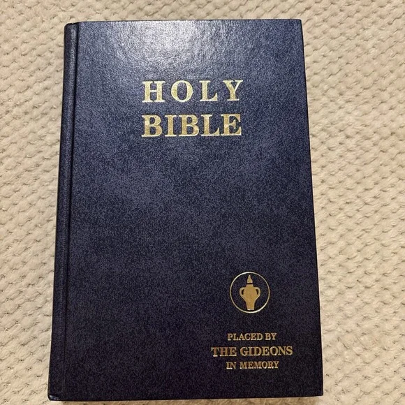 Holy Bible Placed by the Gideons In‎ Memory Edition Prayer Hardcover Blue