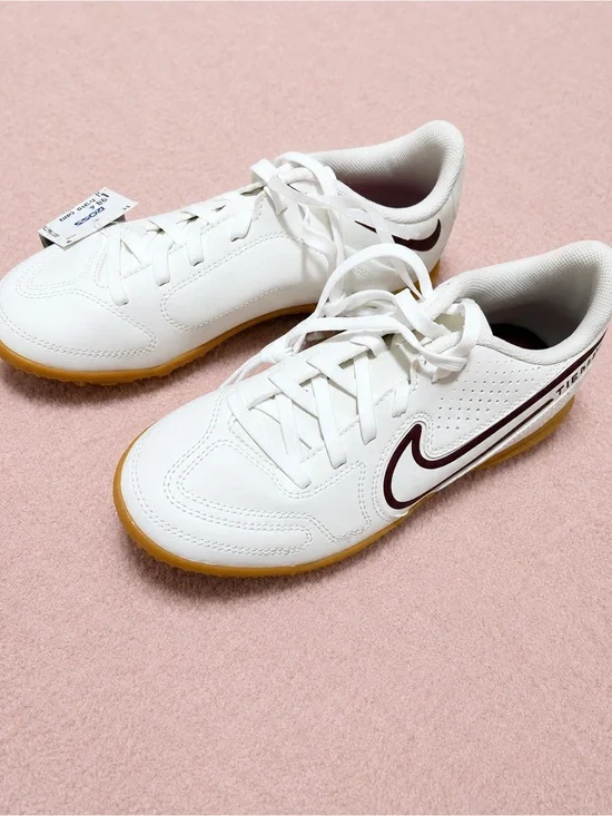 Nike Tiempo Soccer Turf Shoes for Kids. White with Maroon logo