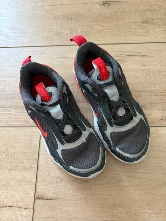 Nike Kids Gray and Red Athletic Sneakers with Red Swoosh