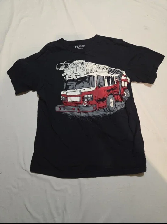 Children's Place boys 5-6 Firetruck shirt #05