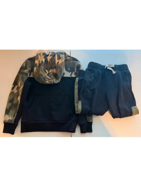 The Children's Place Boys Size 5/6 Camo Hoodie and Sweatpants Set