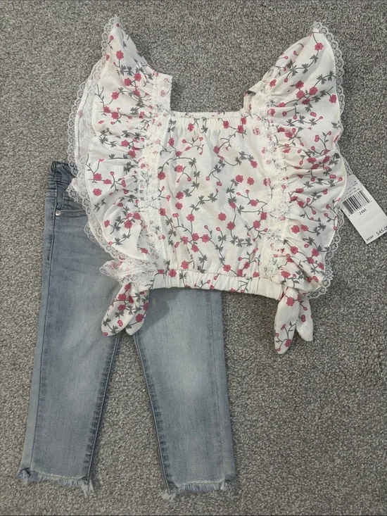 Jessica Simpson White Floral Ruffle Tie-Front Top - Pink & Gray Print