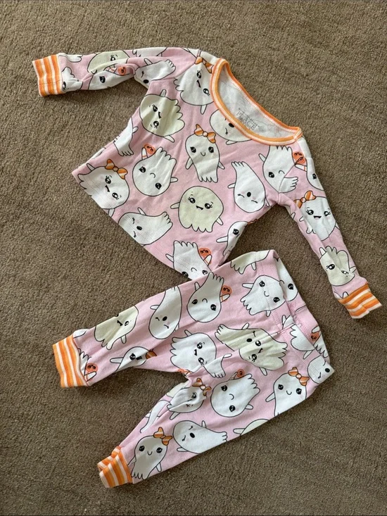 3M Halloween glow in the dark Ghost Pajama Set