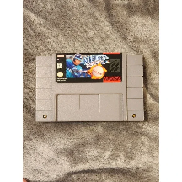 Ken Griffey Jr.'s Winning Run (Super Nintendo Entertainment System, 1996)