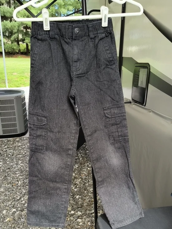 Gymboree Black Cargo Cargo Pants for Kids, Size 7, Unisex.