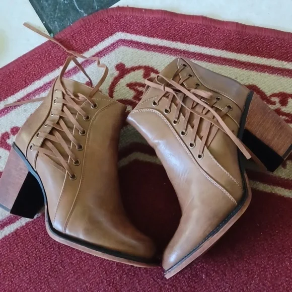 93 Vintage boots from Buckle