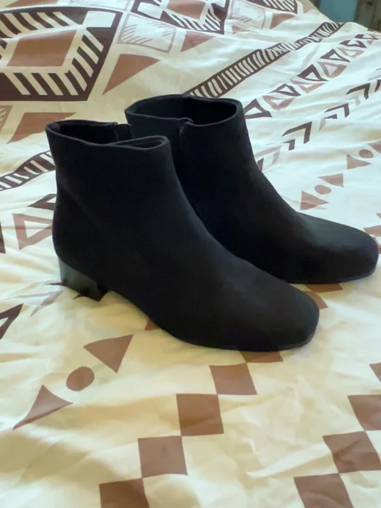 Classic Black Women's Ankle Boots - Sleek Suede Look