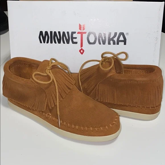 AUTH NIB MINNETONKA VENICE FRINGE SUEDEBOOTS BROWN