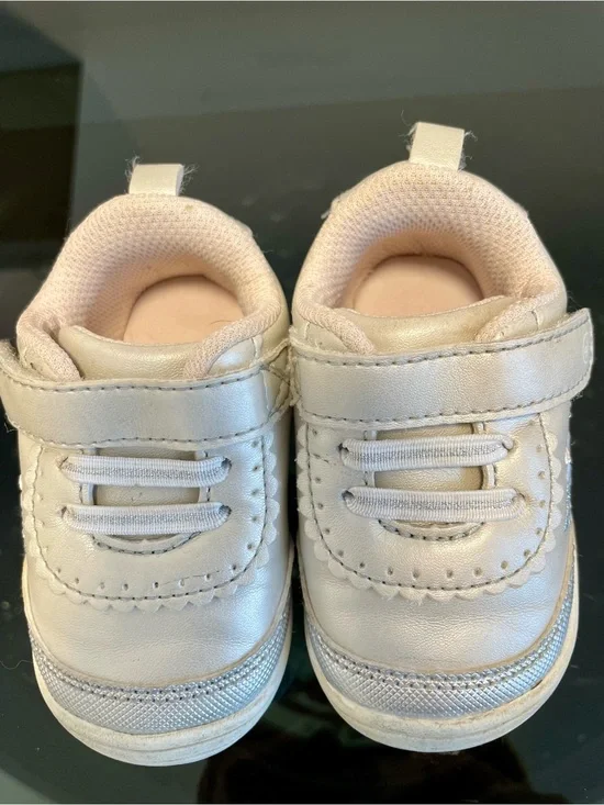 Stride Rite 360 Girls' Metallic Sneakers with Velcro Strap