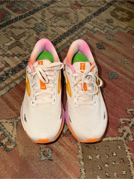 Brooks sneakers