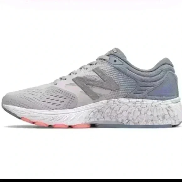 New Balance Women's 940 V4 Running Shoe 10.5