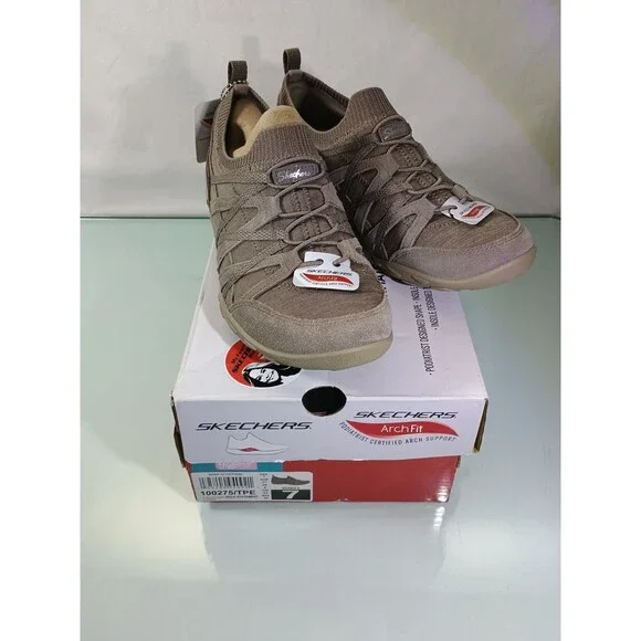 skechers Arch Fit Comfy Women SZ 7