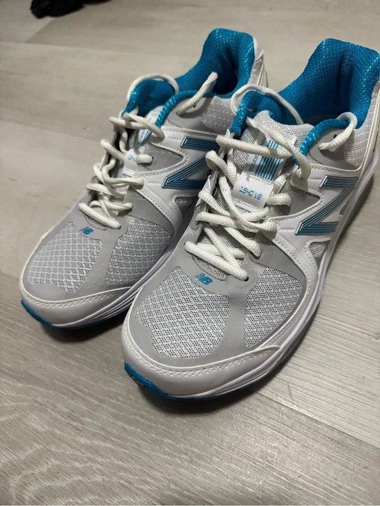 New Balance Women’s 1540 V2 Running Shoes‎