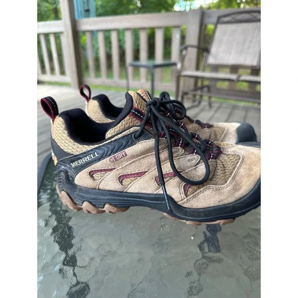 Merrell Chameleon 7 Limit‎ Mid Waterproof Hiking Shoes Woman's Size 7.5