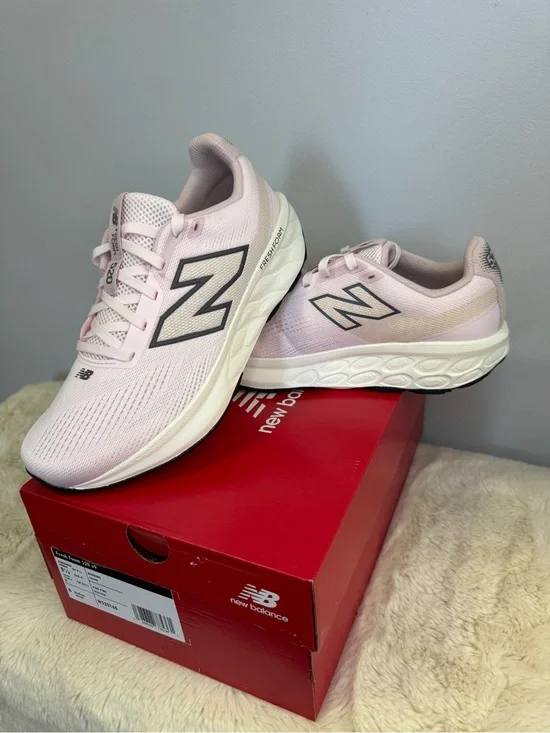New Balance Women's Light Pink Athletic Running Sneakers