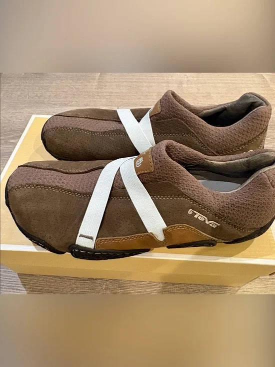 Teva women’s Brown Loafers with White Elastic Strap