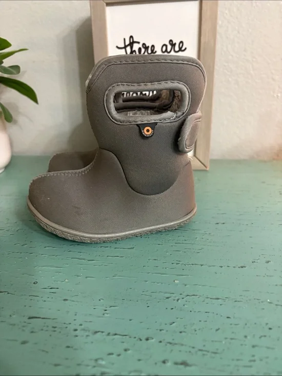 Bogs Toddler Gray Easy-Grab Winter Boot