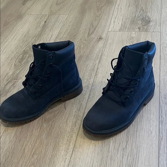Timberland | 6-Inch Premium Waterproof Navy Nubuck Boots 3793A | Kids Size 4