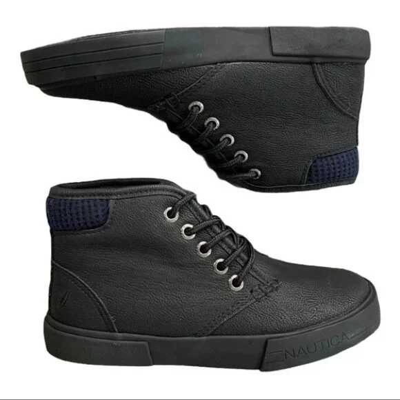 NWOT Nautica breakwater youth black tumbled boot 12