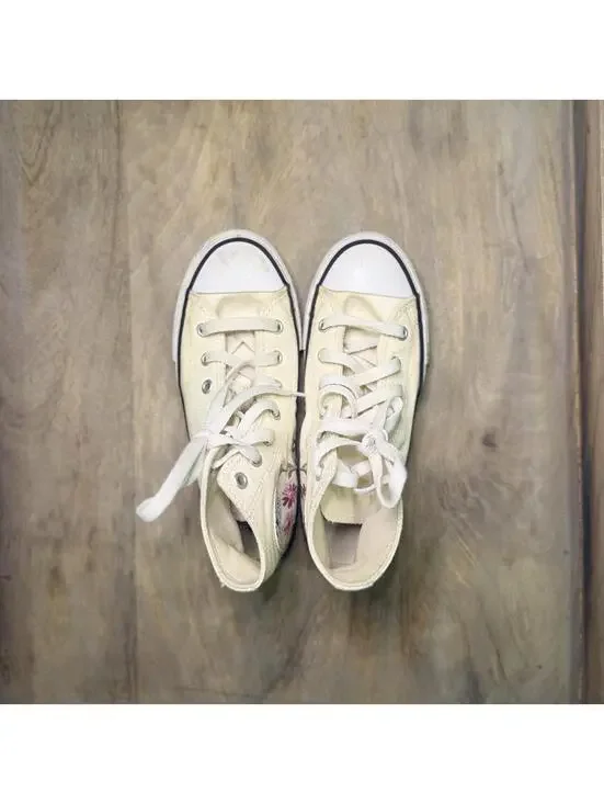 Converse Kid's Cream and White Trainer