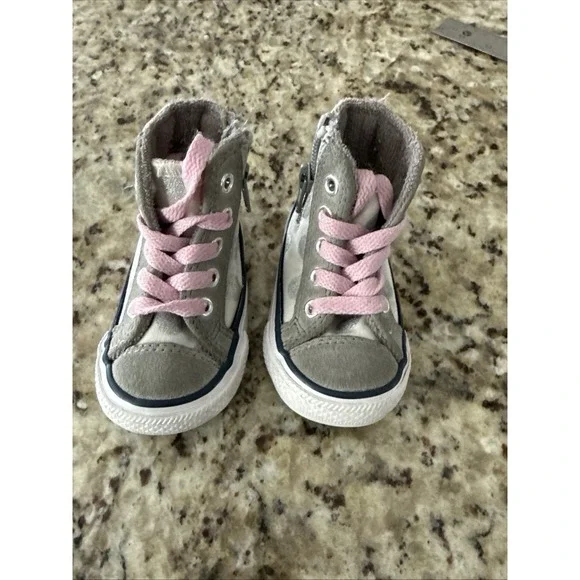 CONVERSE Infants Chuck Taylor Side Zip‎ Hi Sneaker sz4 pink metallic silver dots