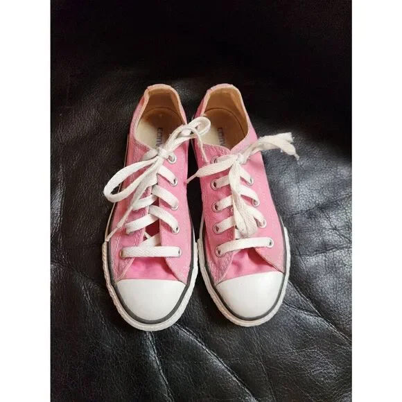 Converse Chuck Taylor All Stars Big Girl's Pink Tennis Shoes Sneakers 3 Youth