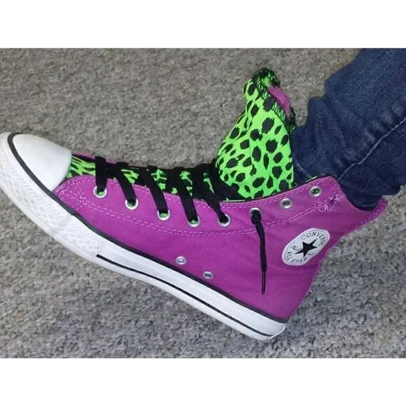 Converse All Star Chuck Taylor, Pink shoe with Green Cheetah print tongue size