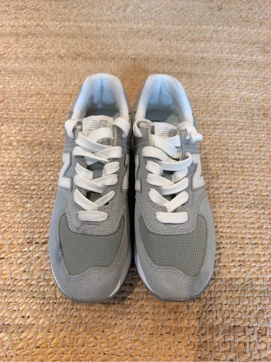 New Balance Women’s Gray and White platform Lace-Up Sneakers