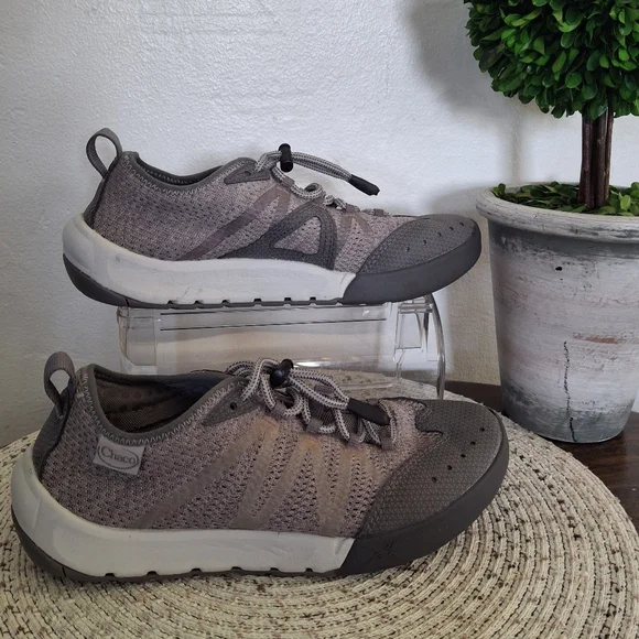 Chaco Torrent Pro Women's Gray Athletic Outdoor Sneakers Size 8.