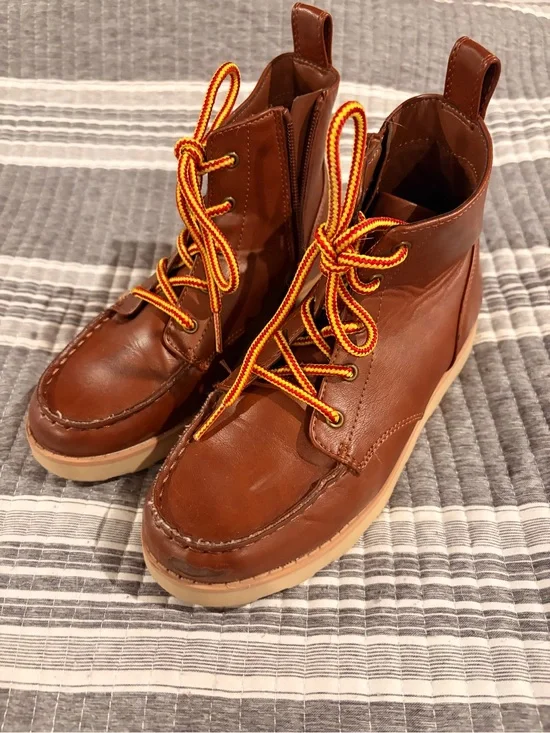 Cat & Jack Brown Size 2 Leather Kids' Boots with Yellow-Red Laces