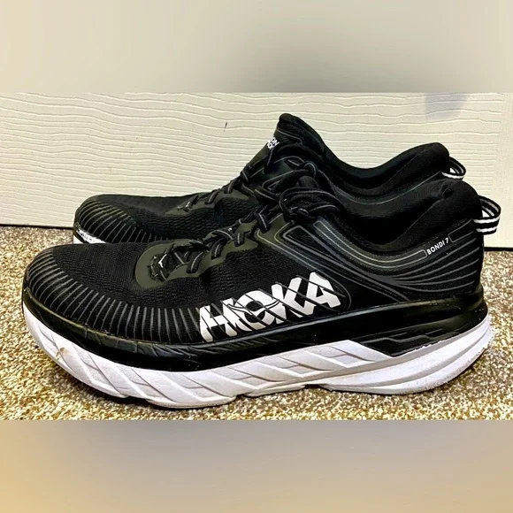 Hoka One One Bondi 7 Black White - Size 10.5 -1110519-BWHT.  Missing Insoles