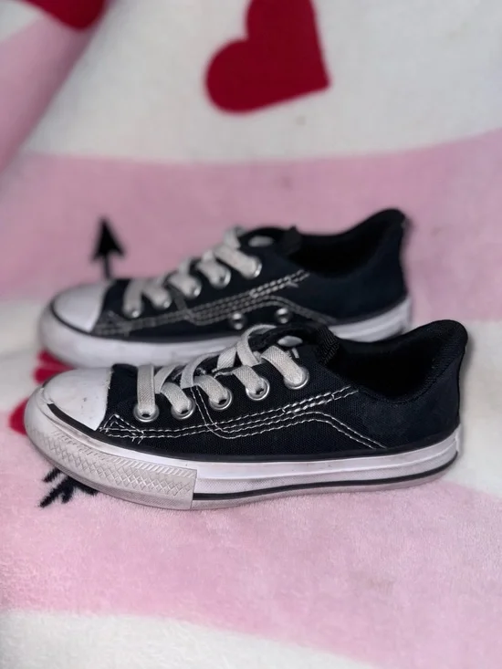 Converse Black and White Low-Top Kids Sneakers, Size 11C