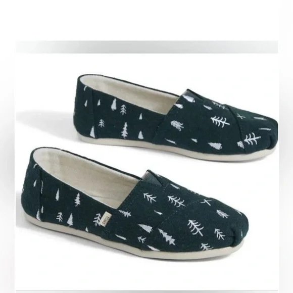 TOMS Forest Trees Embroidered Espadrilles 🌲