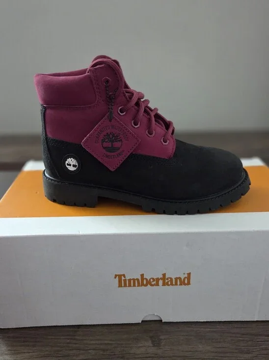 Timberland Kids Black and Dark Pink 6-In Lace Waterproof Boot 🥾🧣