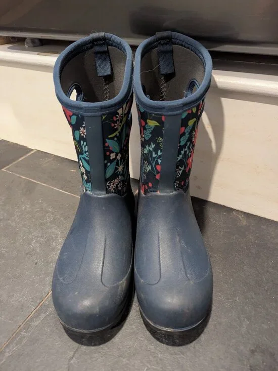 Bogs neo-classic size 3