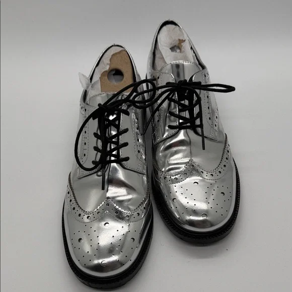 Marc Fisher Silver Espadrilles Size‎ 8.5
