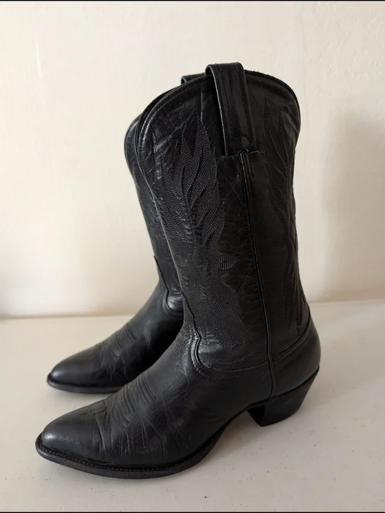 Tony Lama Black Leather Western Heeled Boots. Size 4.5.