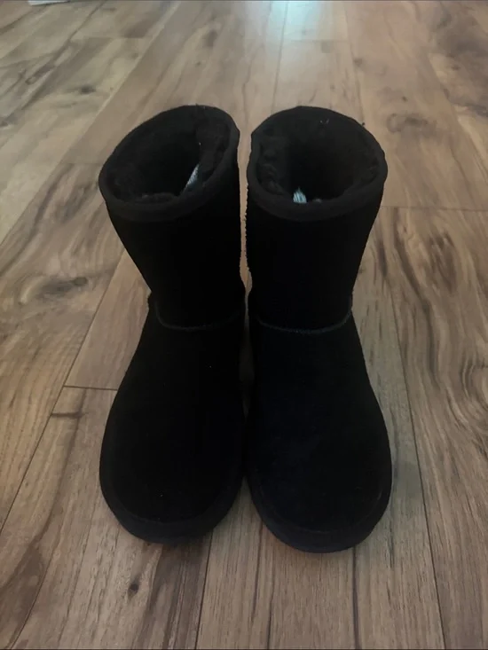 Koolaboora by UGG  Black Winter Boots - Cozy Lined Ankle Boot girls size 13
