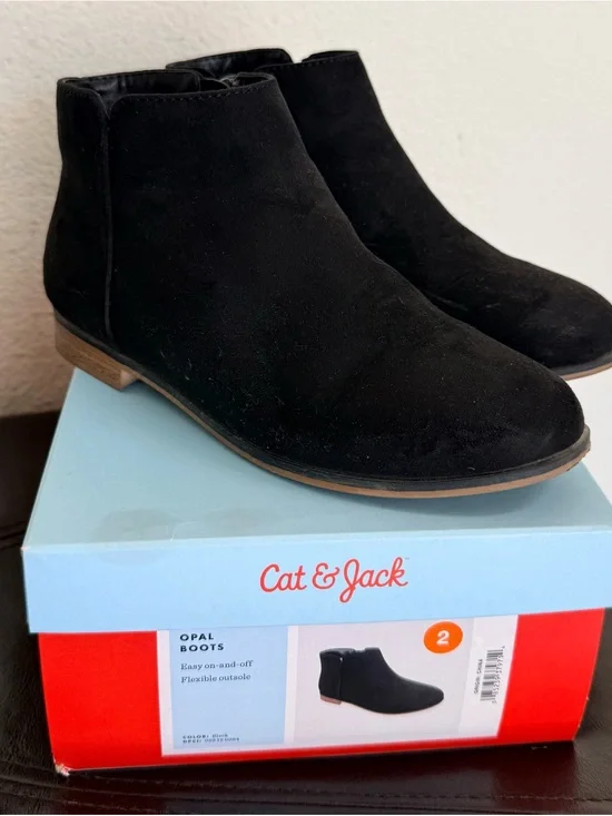 Cat & Jack Opal Girls Ankle Boots size 2