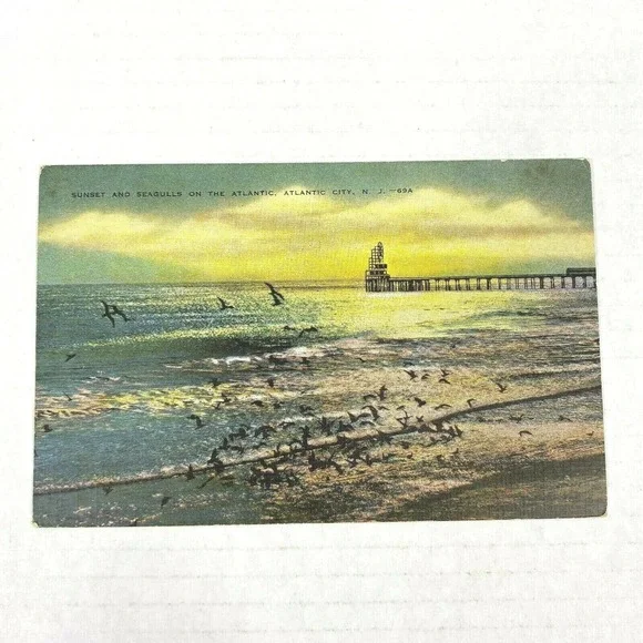Vintage Postcard Atlantic City Beach Sunset Seagulls New‎ Jersey USA Unposted