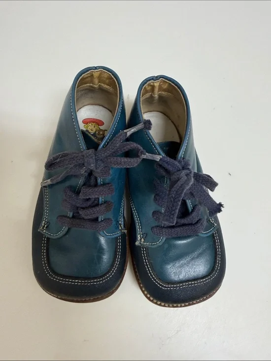 Buster Browns Kids Classic Lace-Up Leather Shoes