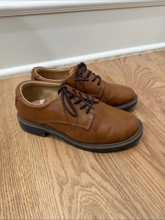Cat & Jack Kids Brown Lace-Up Dress Shoes